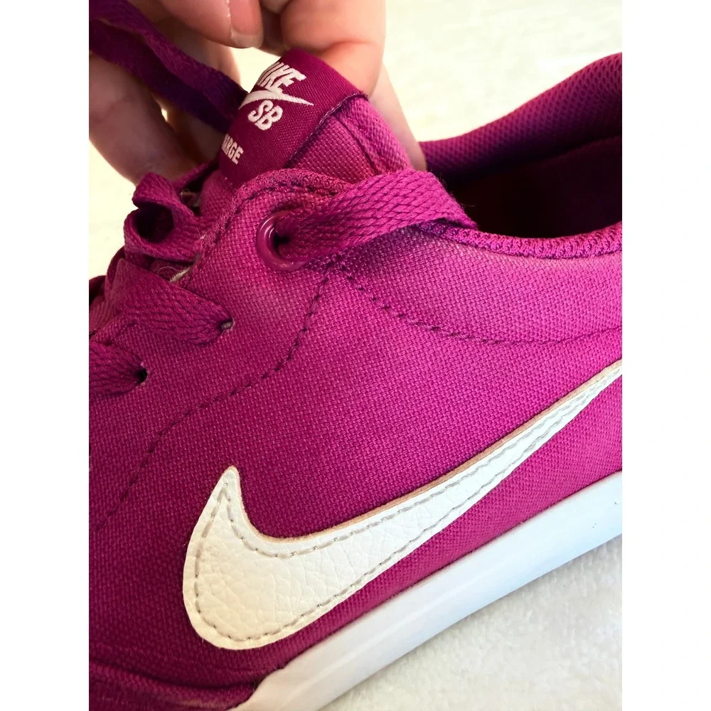 Nike SB Charge Canvas Berry Magenta Skate Shoes CN5269-502 Womens 11